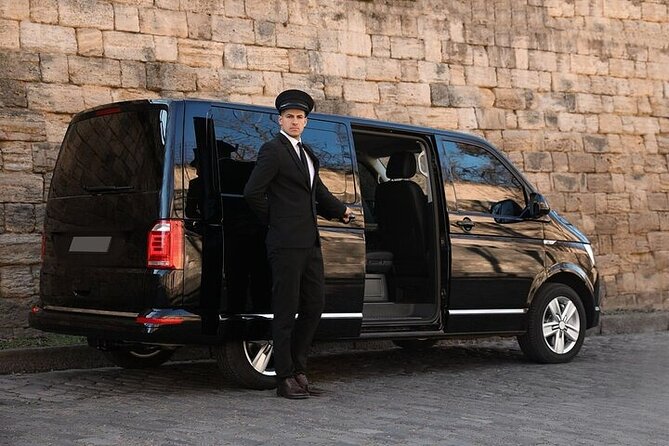 Private One-way Airport Transfer Honolulu Airport To Honolulu - Waiting time: the small detail that saves the day