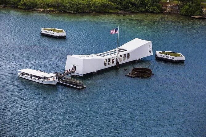 Private Pearl Harbor USS Arizona Memorial - The boat ride and your time at the USS Arizona Memorial