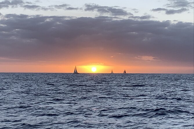 Private Sunset Boat Cruise in Waikiki Honolulu - Price and value at $275 per person