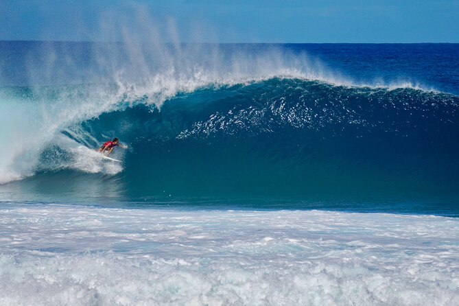 Private Tour Oahu including Waimea Waterfall-Customizable - Chinaman’s Hat at Mokoli’i Island and the Nu’uanu Pali lookout