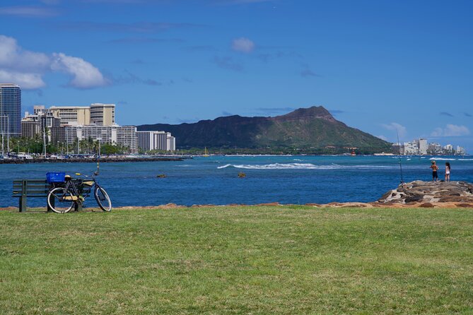 Private Tour Oahu - up to 6 passengers - Customizable - Halona Blowhole and the Science of Waves on Volcanic Rock