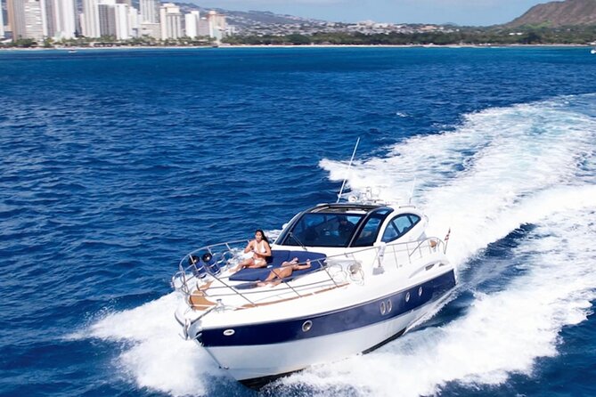 Private Yacht Charter - From Holomoana Street to the East Oahu scenery route