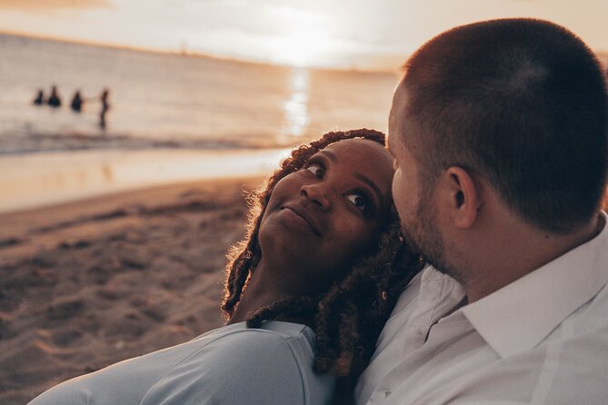 Professional Photo Shoot: Hire a Photographer in Honolulu - Photographer style and what to expect during the shoot