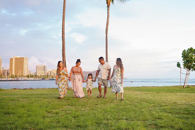 Professional Photo Shoot: Hire a Photographer in Honolulu - Logistics that matter in Honolulu, from meeting point to weather