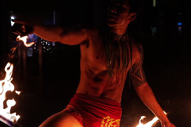 Queens Waikiki Luau with Dinner Buffet and Cultural Activities - Rain, Canopies, and How to Keep Your Night Comfortable