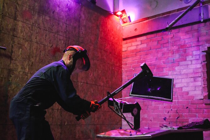 Rage Room Experience in Hawaii - Inside Your Room: iPod Music, Beat-Synced Lights, And A Photosensitive Option