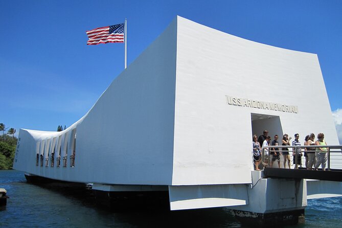 Roundtrip Shuttle from Waikiki-Pearl Harbor National Memorial - Key highlights at a glance