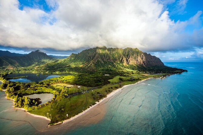 Royal Crown of Oahu - 60 Min Helicopter Tour - Doors Off or On - Windward Oahu: Ko‘olau, Lanikai, and Kāne‘ohe Bay’s water geometry