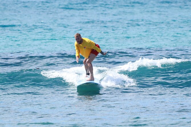 Semi-Private Surfing Lesson in Waikiki, Oahu - Waikiki surfing, with a semi-private coaching focus
