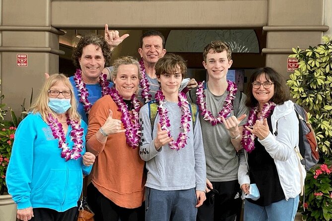Shared Arrival Transfer from Honolulu Airport to Waikiki Hotels - Finding Your Pickup Spot at HNL Without Guesswork