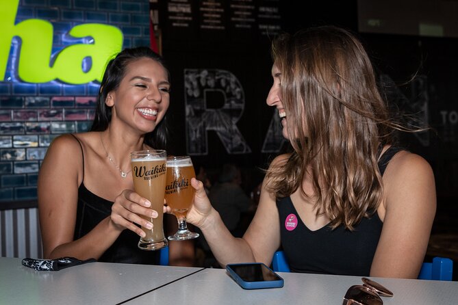 Sips & Secrets of Hawaii Pub Crawl - The guide makes or breaks it, and this team gets solid marks
