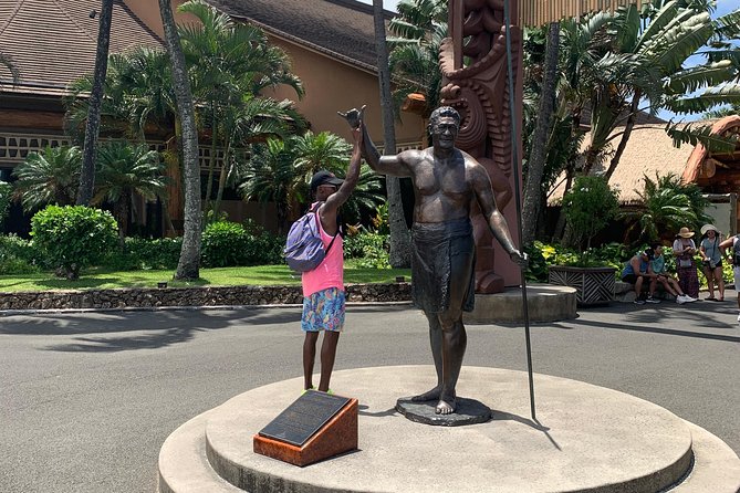 Small Group-Oahu Tour, Dole Plantation, Northshore, Sunset Beach - Pickup at 7:00 am, small group size, and why the timing matters