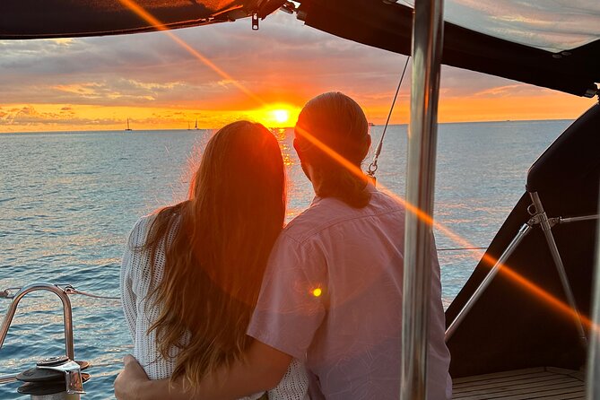 Small Group Waikiki Sunset Sailing Tour - Stop 2: Waikiki shoreline for skyline reflections and marine-life wonder