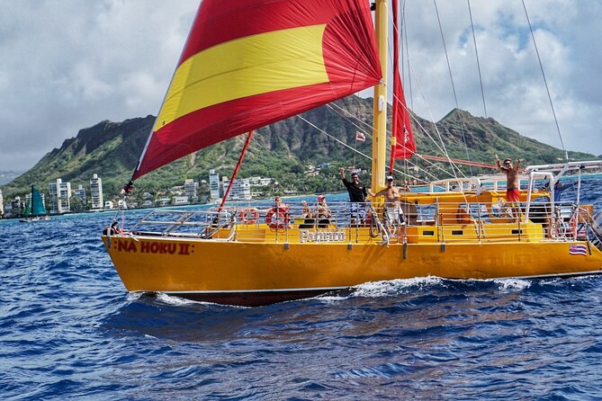 South Shore Open Sail from Kewalo Harbor Including Drinks - Who should book this South Shore open sail?