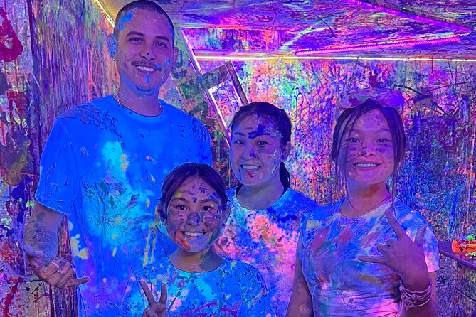 Splatter Art Paint Studio Experience in Hawaii - Your Best Photo and Souvenir Strategy