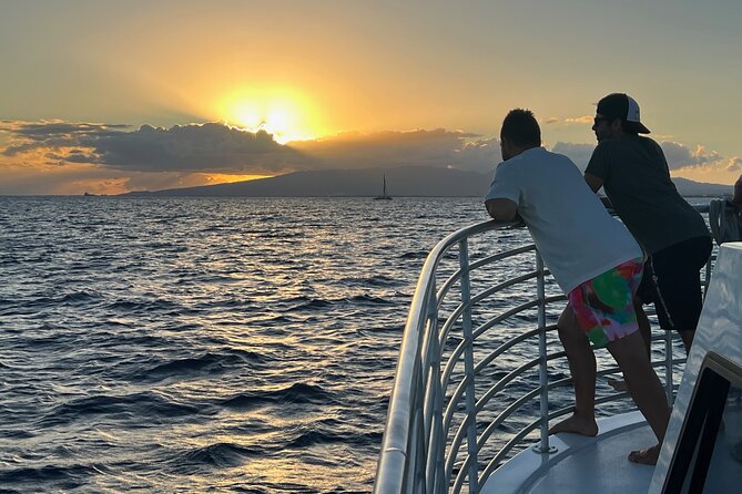 Sunset Cruise Waikiki - Golden Hour Cocktail Cruise - Golden Hour on Waikiki Works Because the Views Keep Moving