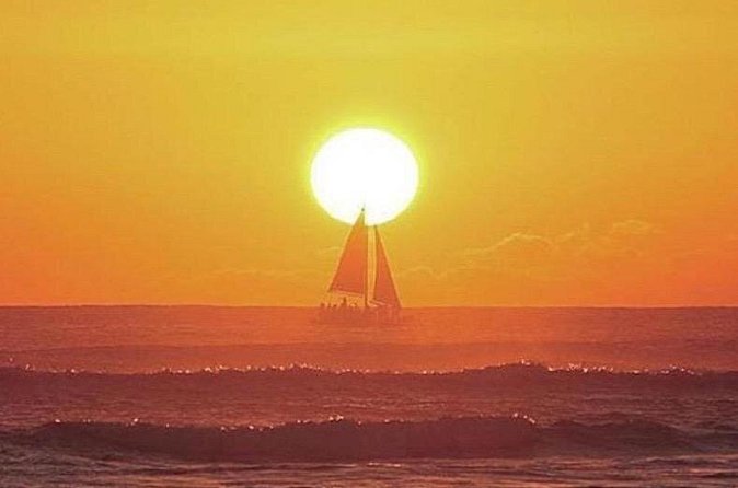 Sunset sail Aboard Manakai Catamaran - Who this sunset sail is best for