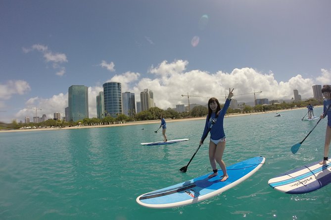 Surf Honolulu: Ala Moana Stand-up Paddleboard Lesson - Ala Moana Beach Park, the smartest place to start SUP