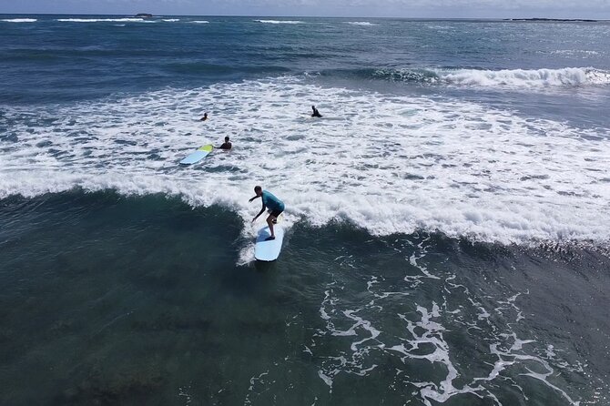Surf Lesson in Haleiwa - Instructors in Haleiwa: who teaches and what that changes