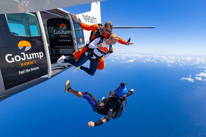 Tandem Skydiving with GoJump in Hawaii - Why 14,000 Feet Over Oahu Feels Like a Different Planet