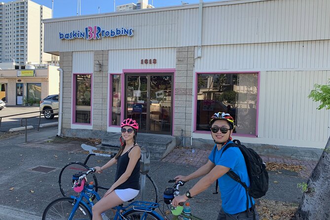 "Tour de Honolulu" Foodie Bike Tour - Kuhio Beach to Kakaako, your route from canal to the future of Oahu