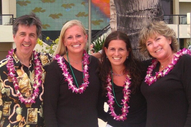 Traditional Airport Lei Greeting on Honolulu Oahu - Fresh flower leis, plus how the welcome can feel personalized