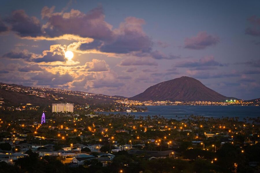 Unique Honolulu Sunset and Light Painting Tour - Sea Cliffs at Sunset: The First Big Wow