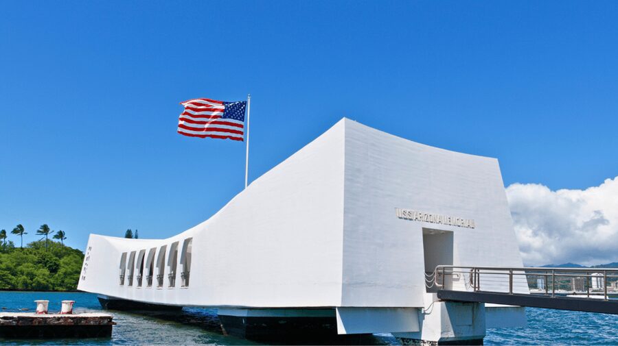 USS Arizona Memorial - Honolulu City - Pearl Harbor Tour - Pacific Fleet Submarine Museum and what the short stop can teach