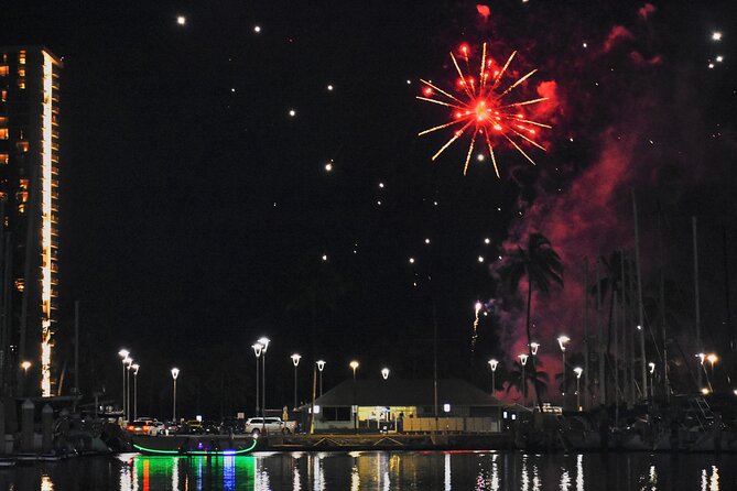 Valentine's Private Gondola Cruise in Waikiki with Drinks, Pastry - Cruising Ala Wai harbor and canal, plus Honolulu skyline views