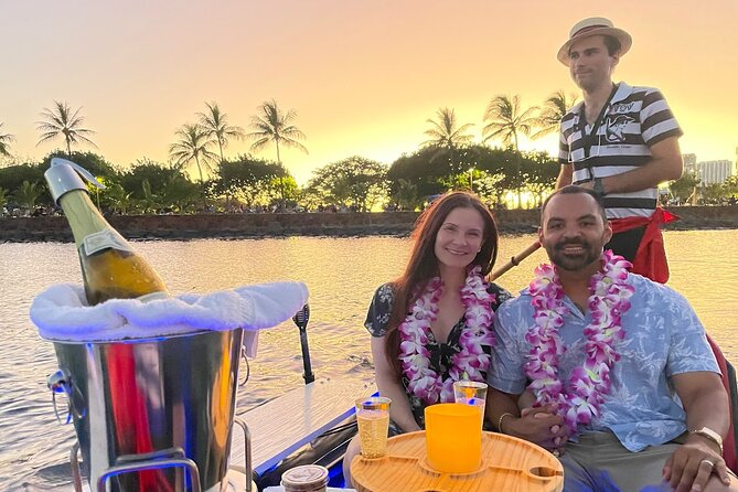 Valentine's Venetian Gondola Cruise in Waikiki - Diamond Head from the Water, Plus the Diamond Name Story