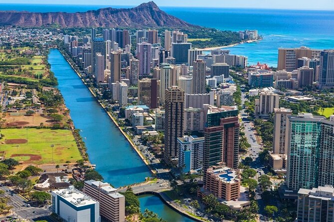 Valentine's Waikiki Gondola Cruise - The Ala Wai Canal Portion: Where the Views and the Story Happen