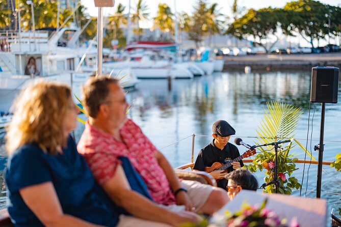 Vida Mia Morning Coffee Cruise - The sail past Diamond Head and Waikiki Beach