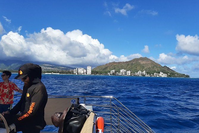 Waikiki 3pm Tradewind Sail - Open Bar Included - Crew and onboard vibe: friendly service, light commentary, good energy