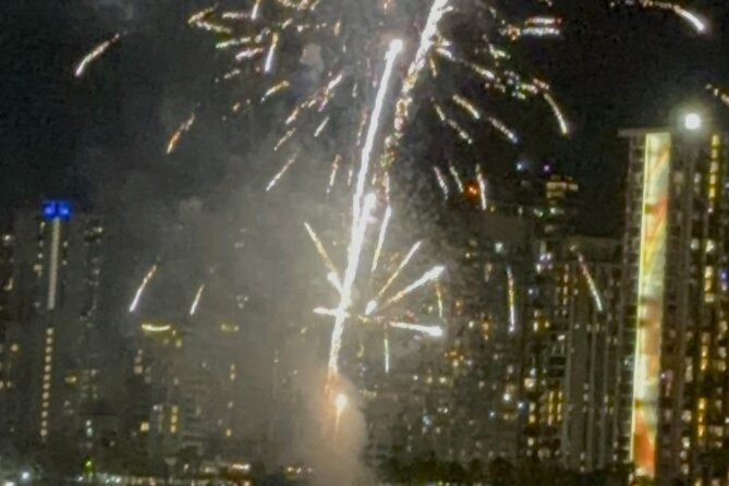 Waikiki Beach Catamaran Friday Night Fireworks Tour - What’s included, and what you have to bring