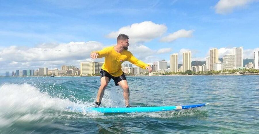 Waikiki Beach: Surf Lessons - Safety briefing at Waikiki Beach, the part that prevents bad days