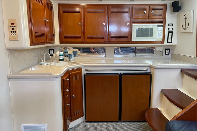 Waikiki Deep Sea Fishing Charter from Oahu - Waikiki Deep-Sea Fishing That Starts With Comfort, Not Crowds