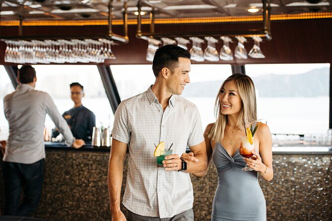 Waikiki Fireworks Cocktail Cruise - The cruise portion: Honolulu coastline views with real time to enjoy them