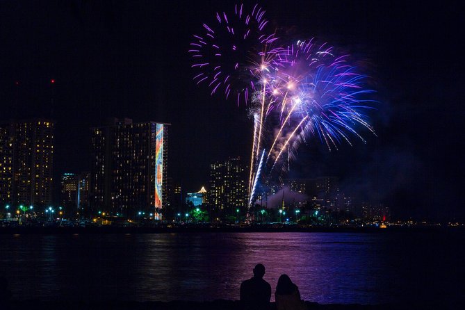 Waikiki Fireworks Dinner Cruise: Sail & Sparkle on Friday Nights - Crew Energy, Smooth Sailing, and Comfort Details