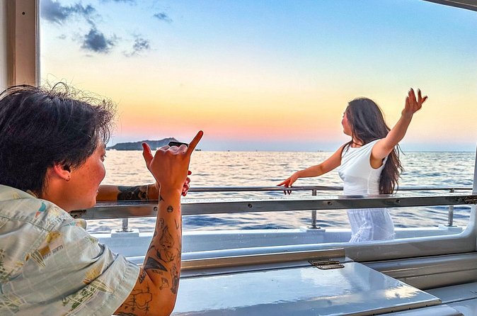 Waikiki Friday Fireworks Boat Cruise from Oahu - Group Size and the Comfort Reality on Busy Fridays