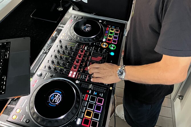 Waikiki Friday Fireworks Party Cruise with Live DJ & Full Bar - The Best Use of a Friday Night in Waikiki