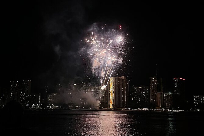 Waikiki: Friday Night Fireworks Catamaran Cruise - Best For Families, Couples, and Date-Night Planning