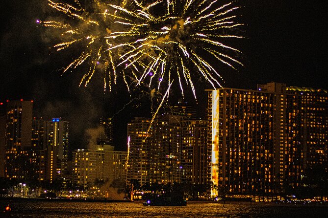 Waikiki Friday Night Fireworks Cruise + Fireworks Festival 3/15 - Wildlife Chances: Turtles, Dolphins, and Whales