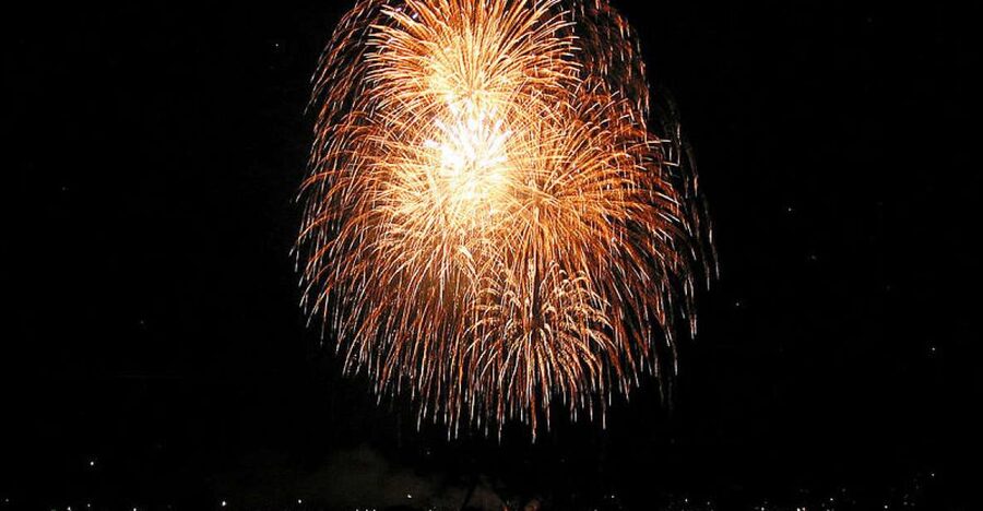 Waikiki Friday Night Fireworks Sail - Friday Night Fireworks, but with a seat that actually makes sense