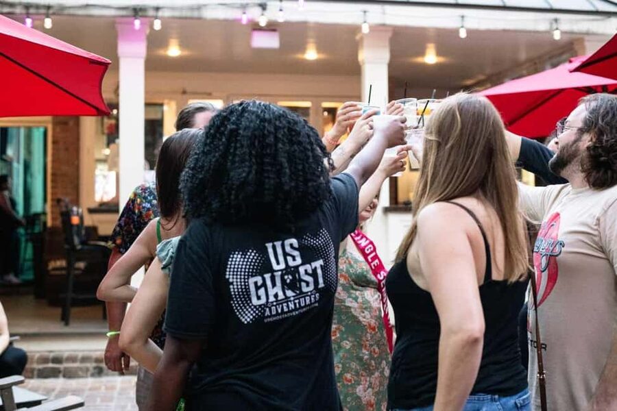 Waikiki Ghosts Boos and Booze Haunted Pub Crawl - Key highlights at a glance