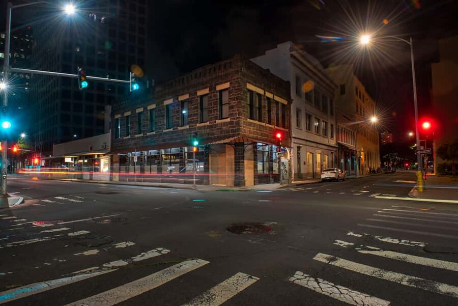 Waikiki Ghosts Boos and Booze Haunted Pub Crawl - Price and value: what $28 really buys you