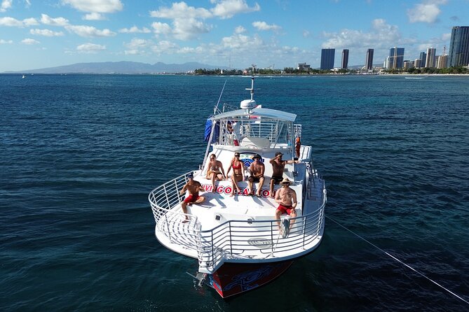 Waikiki, Hawaii: Deluxe Snorkel and Wildlife Cruise - Landmark Stops: Diamond Head Lighthouse, Waikiki Beach, and Magic Island