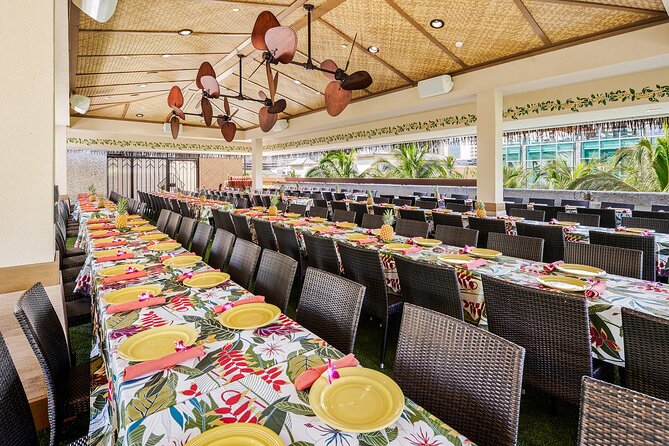 Waikiki Luau Buffet with Optional Rock-A-Hula Show Ticket - Meet-and-Greet and Photos: Plan for the After-Show Moment
