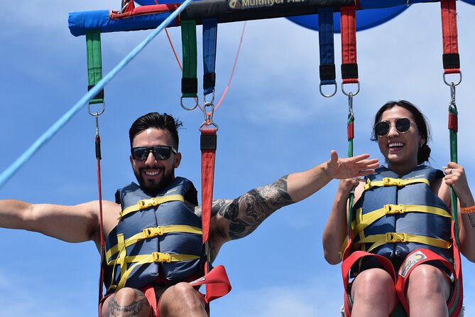 Waikiki: Parasailing in Hawaii - Ala Moana Beach Park: How the Final Stretch Feels in the Real World