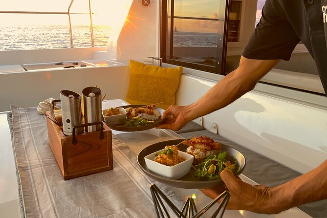 Waikiki's Premier Small Group Sunset Yacht + Tasting - Getting There: The MANA Cruises Waikiki Meeting Point