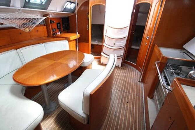 Waikiki Sail and Snorkel Adventure Best of Hawaii 2023 - Value and comfort: why a private group changes the experience